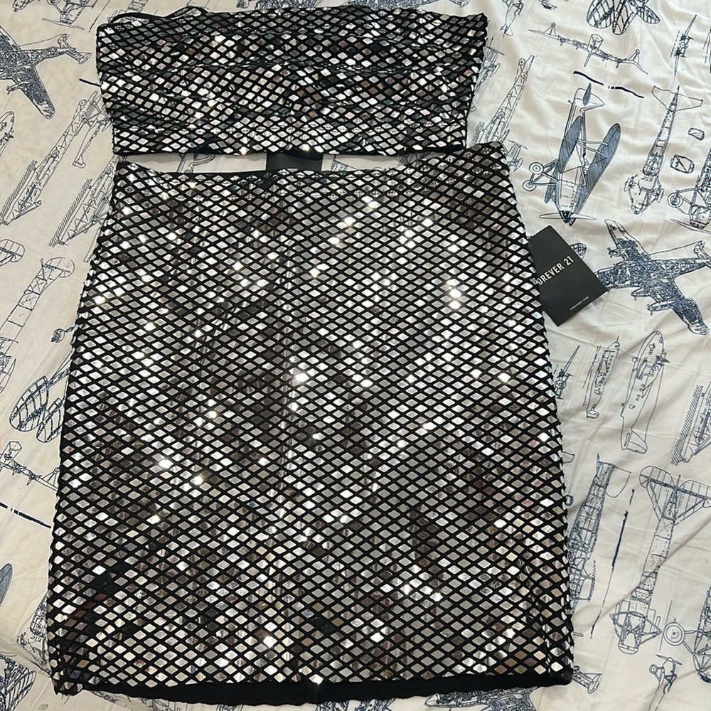 FOREVER21 mirror 2 pieces skirt set